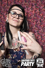 ninetiespartyroyalewithcheese-510