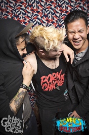 zombiesvsskeletonsapril3-580